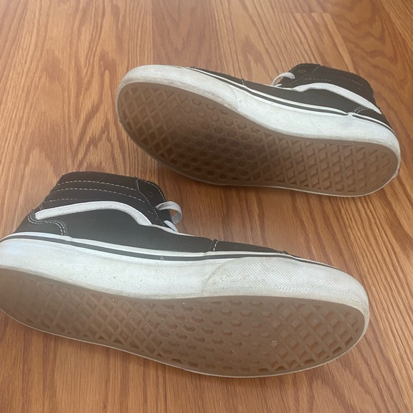 Vans hightop sneakers.  Youth size 4.  Great condition. - Picture 4 of 5
